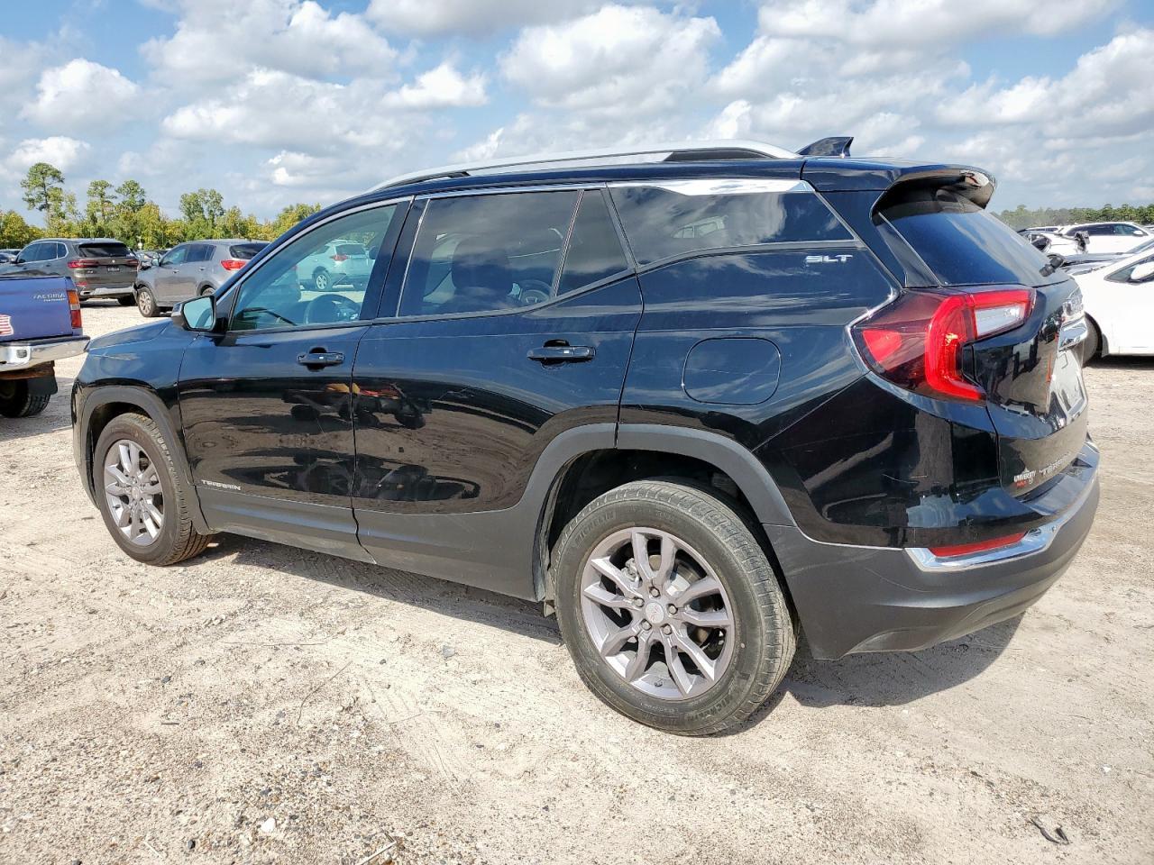 2023 GMC Terrain Slt - Фото 2