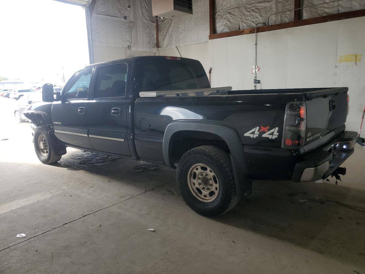 2007 Chevrolet Silverado K1500 Classic Hd - Image 2