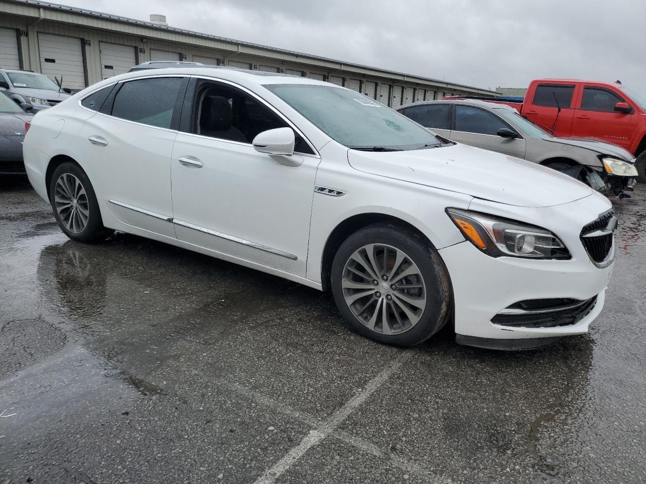 2017 Buick Lacrosse Essence - Image 4