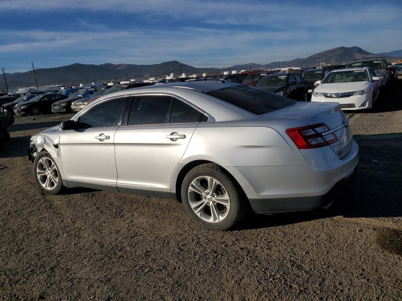 2015 Ford Taurus Sel - Image 2