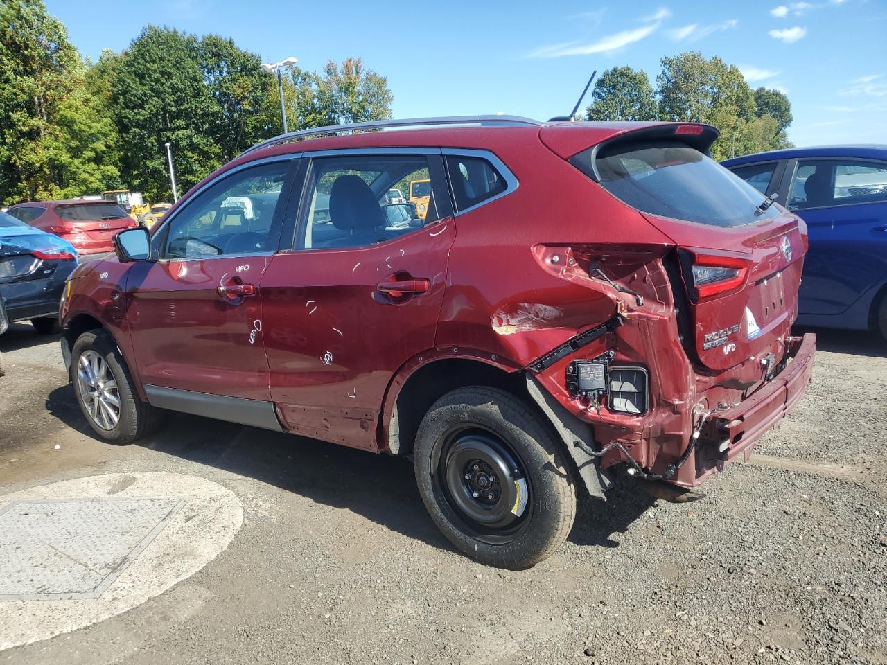 2020 Nissan Rogue Sport S - Фото 2