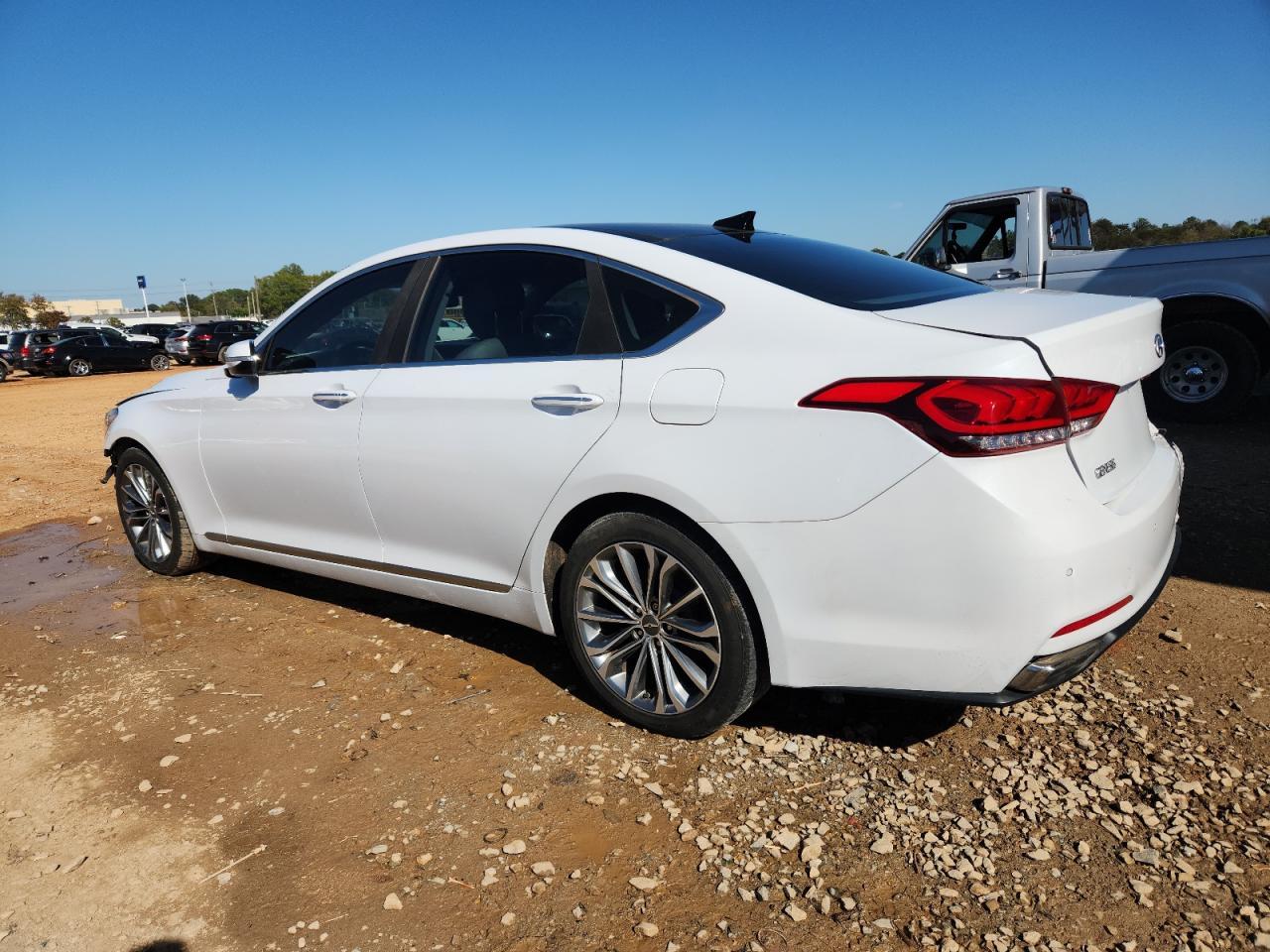 2015 Hyundai Genesis 3.8L - Image 2