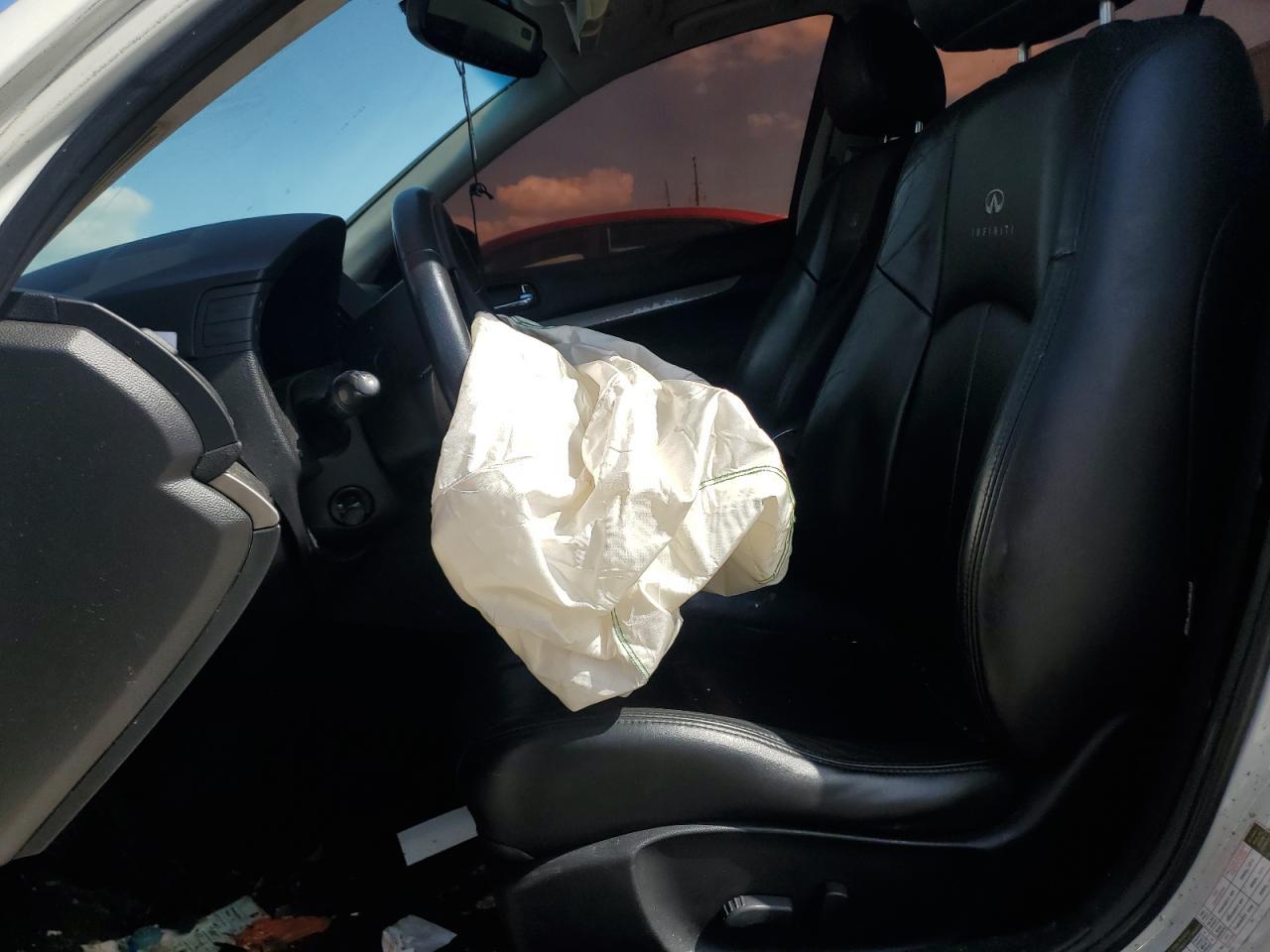 2012 Infiniti G37 Base - Image 7