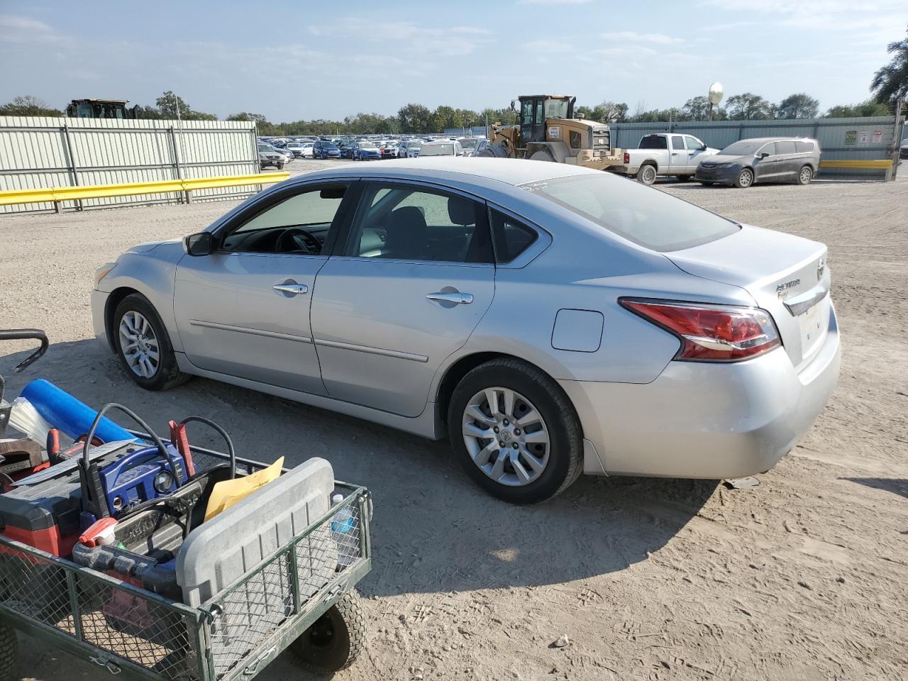 2015 Niss Altima 2.5 S - Image 2