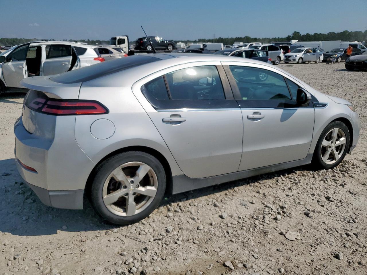 2014 Chevrolet Volt - Фото 3