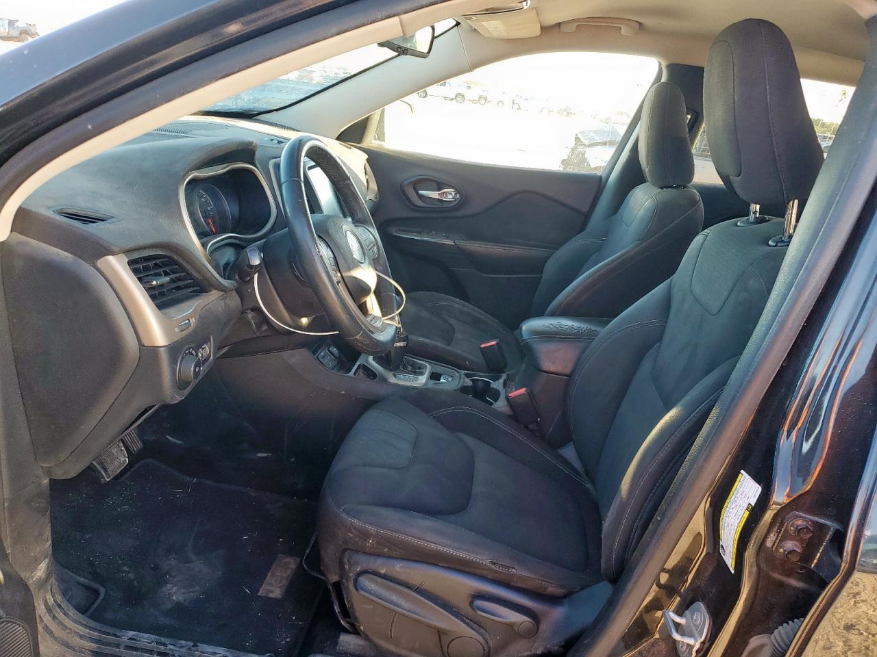 2016 Jeep Cherokee Latitude - Фото 7
