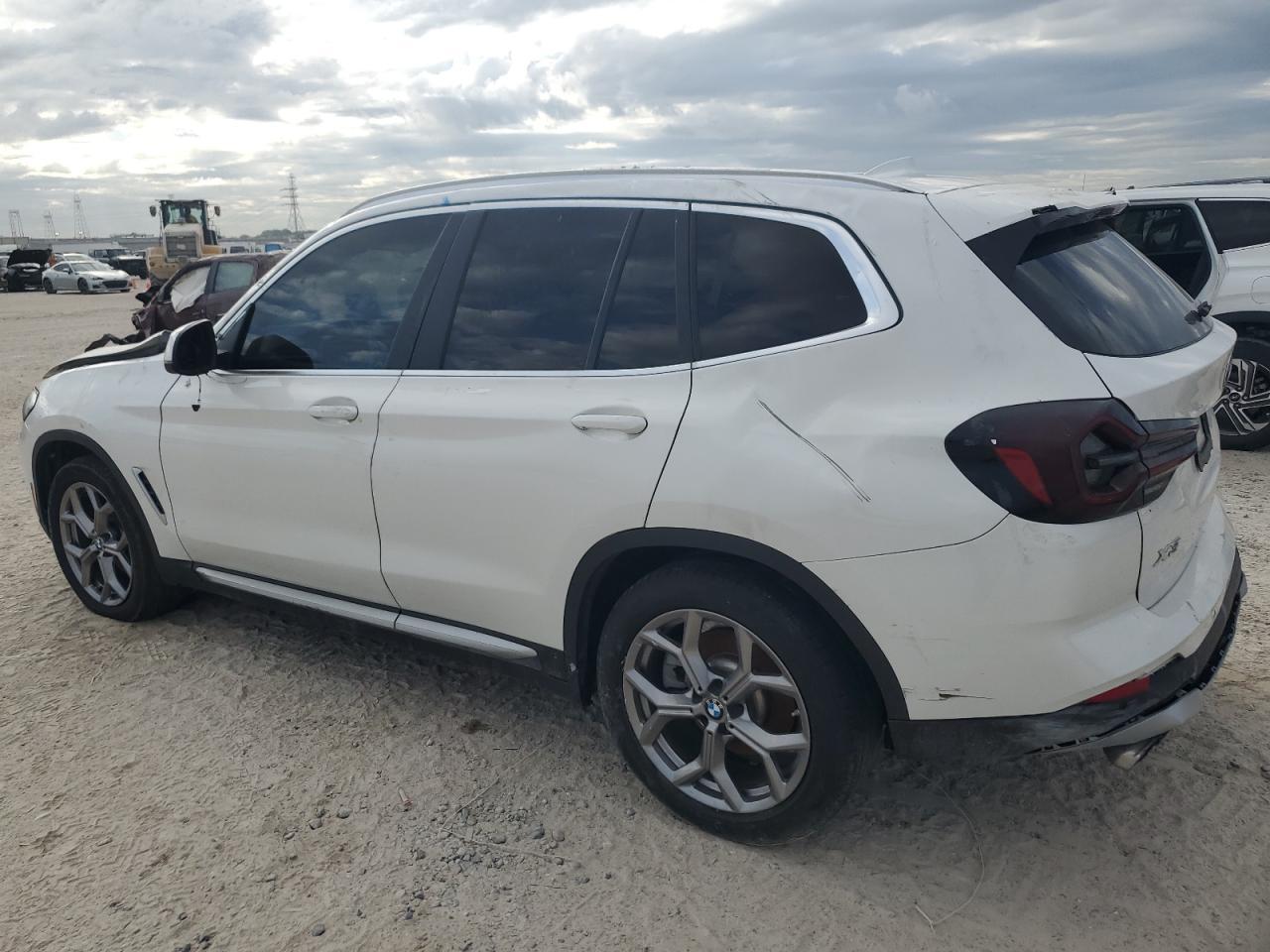 2022 BMW X3 Sdrive30I - Фото 2