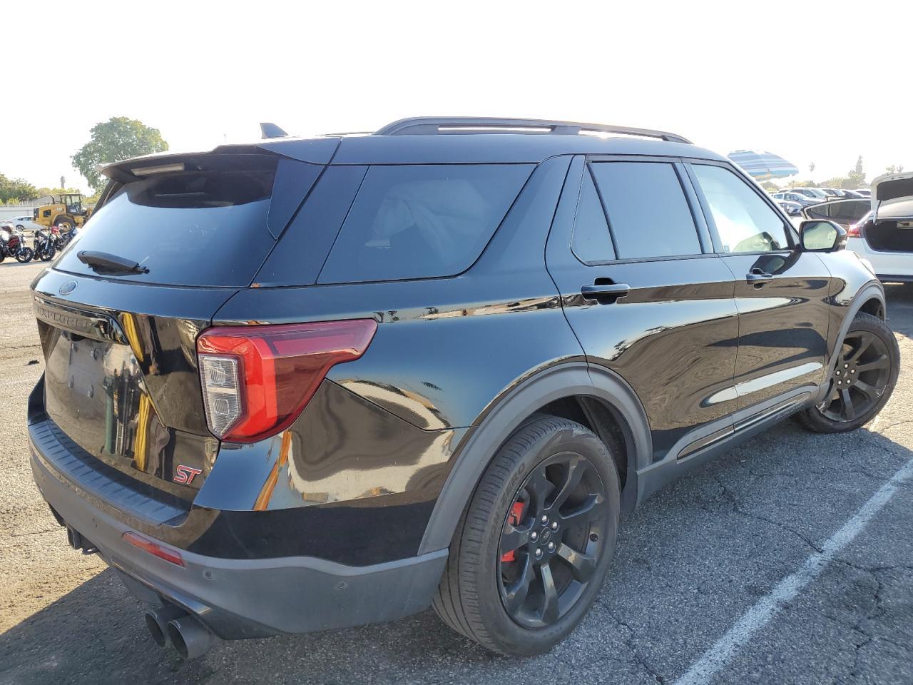 2021 Ford Explorer St - Фото 3