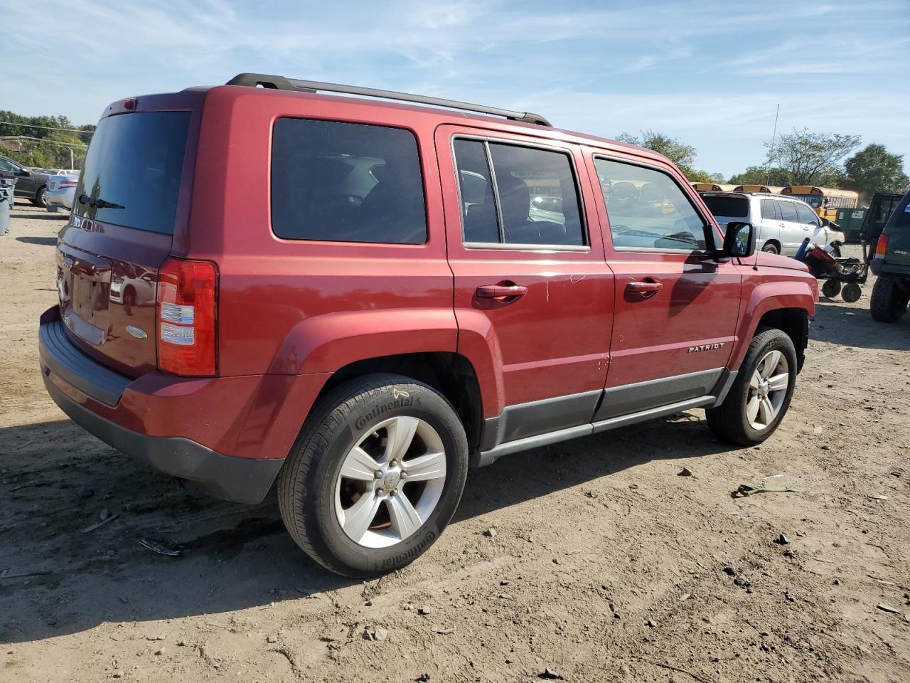 2012 Jeep Patriot Latitude - Фото 3