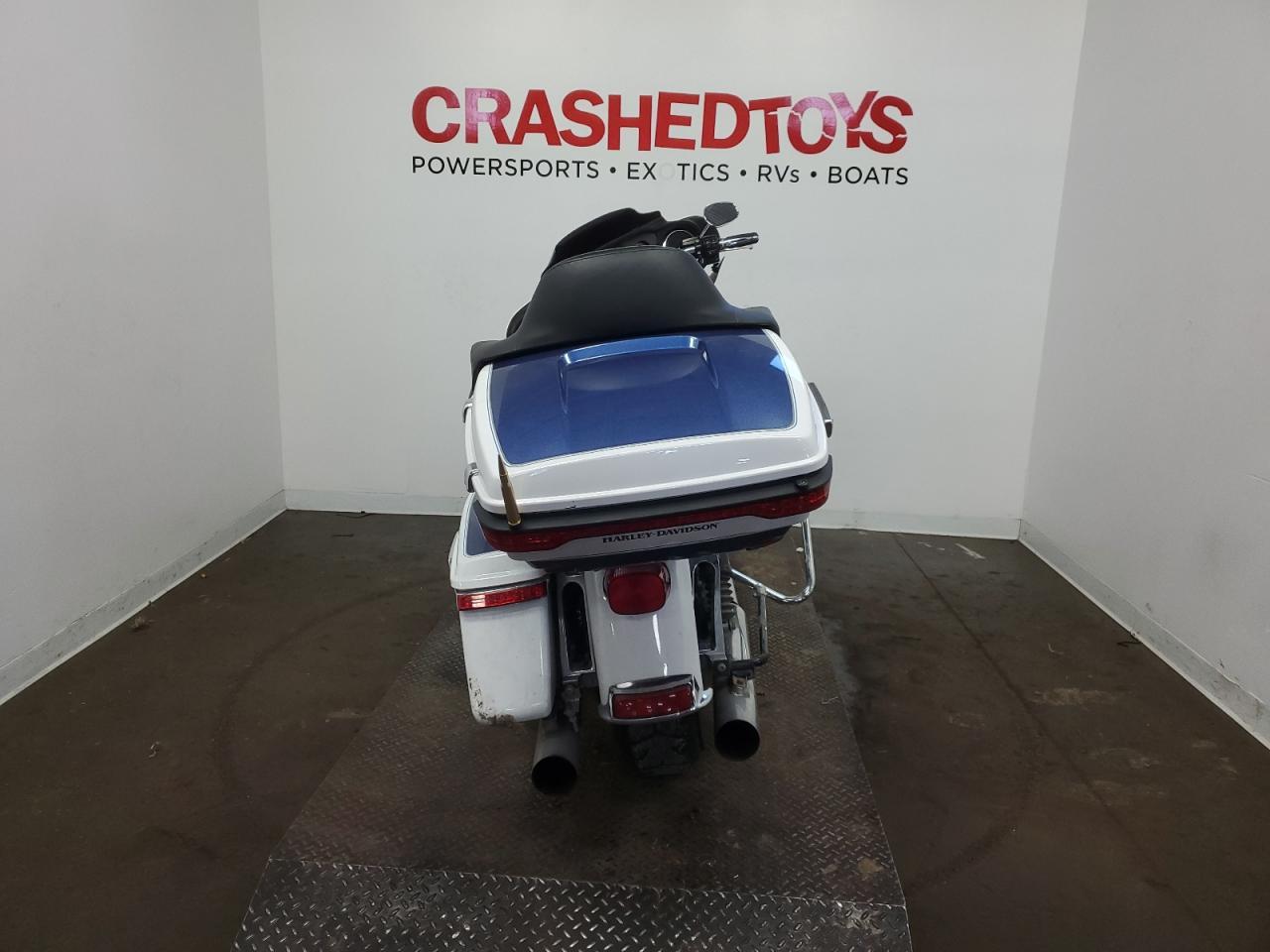 2015 Harley-Davidson Flhtcu Ultra Classic Electra Glide - Image 4