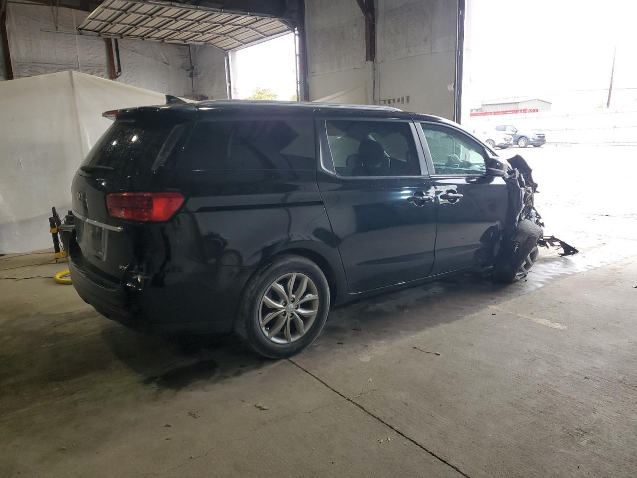 2019 Kia Sedona Lx - Фото 3
