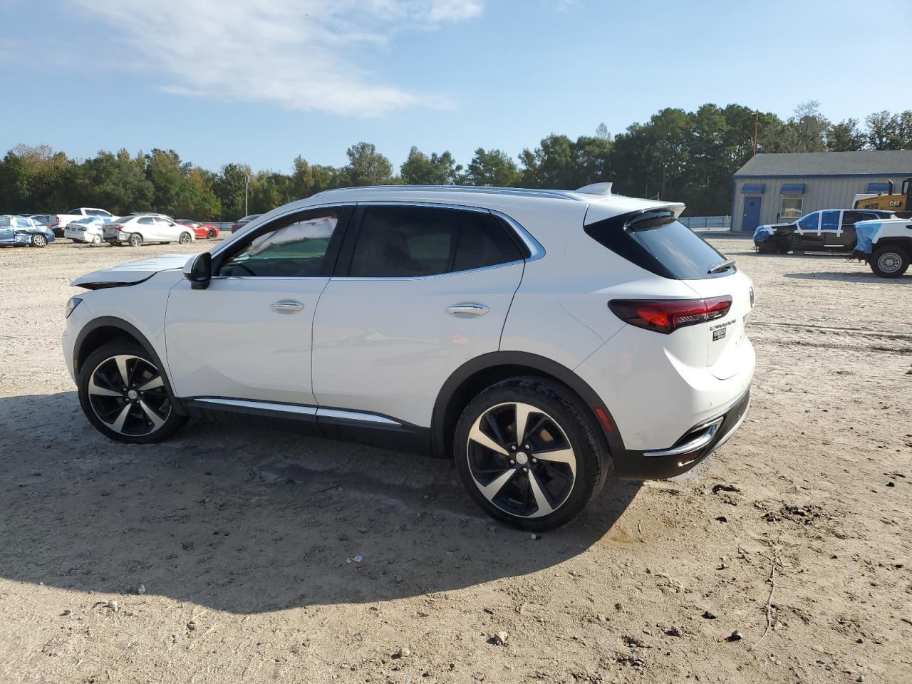 2021 Buick Envision Essence - Фото 2