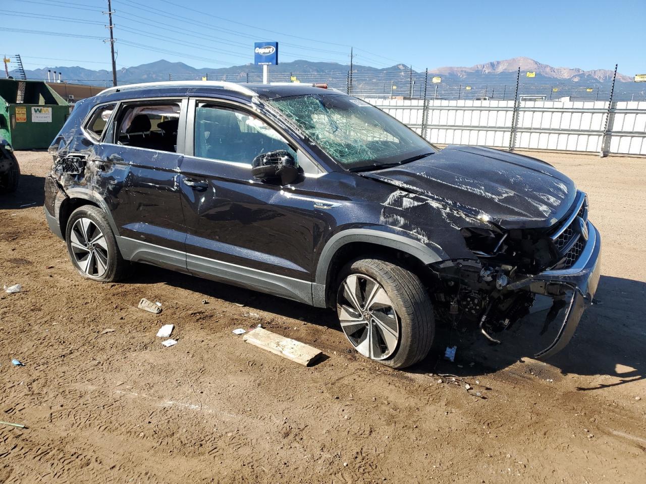 2024 Volkswagen Taos Se - Фото 4