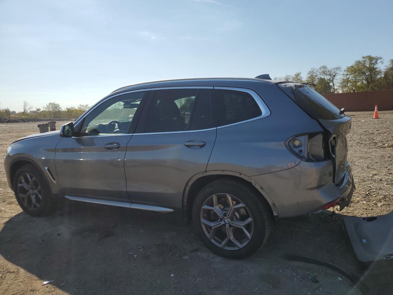 2023 BMW X3 - Image 2
