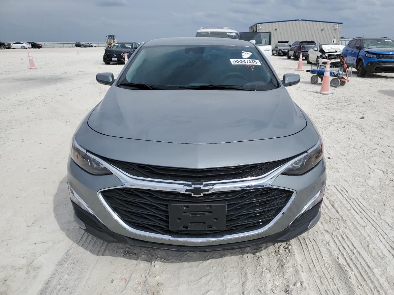 2025 Chevrolet Malibu Rs - Image 5