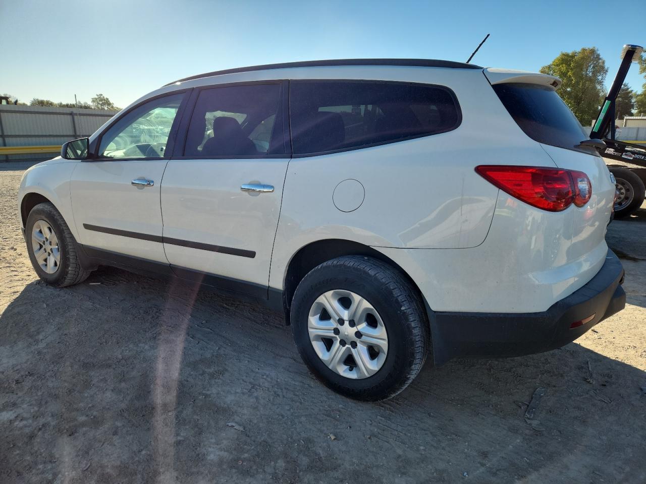 2012 Chevrolet Traverse Ls - Image 2