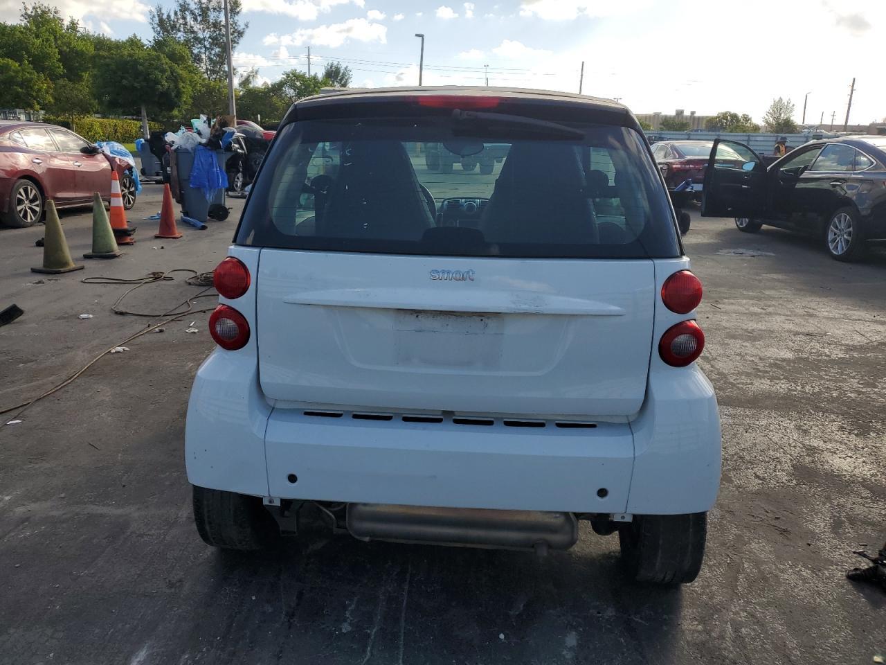 2013 Smart Fortwo Pure - Image 6