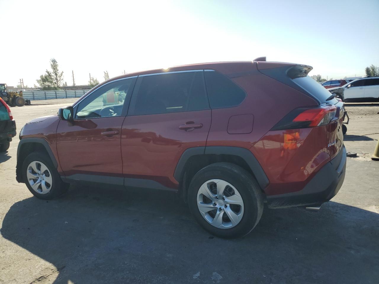 2022 Toyota Rav4 Le - Фото 2