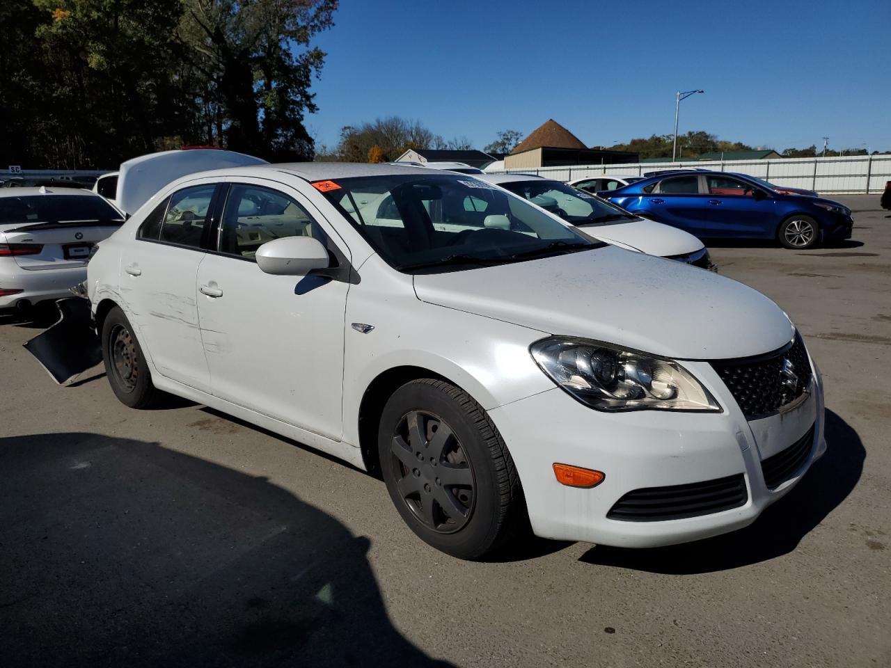 2010 Suzuki Kizashi S - Фото 4