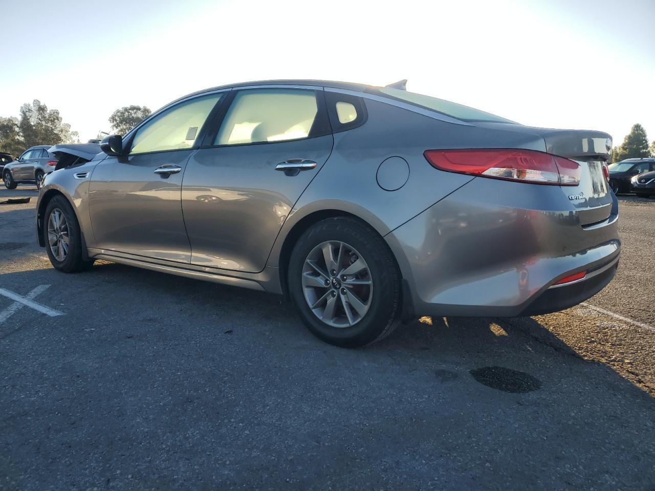 2016 Kia Optima Lx - Фото 2