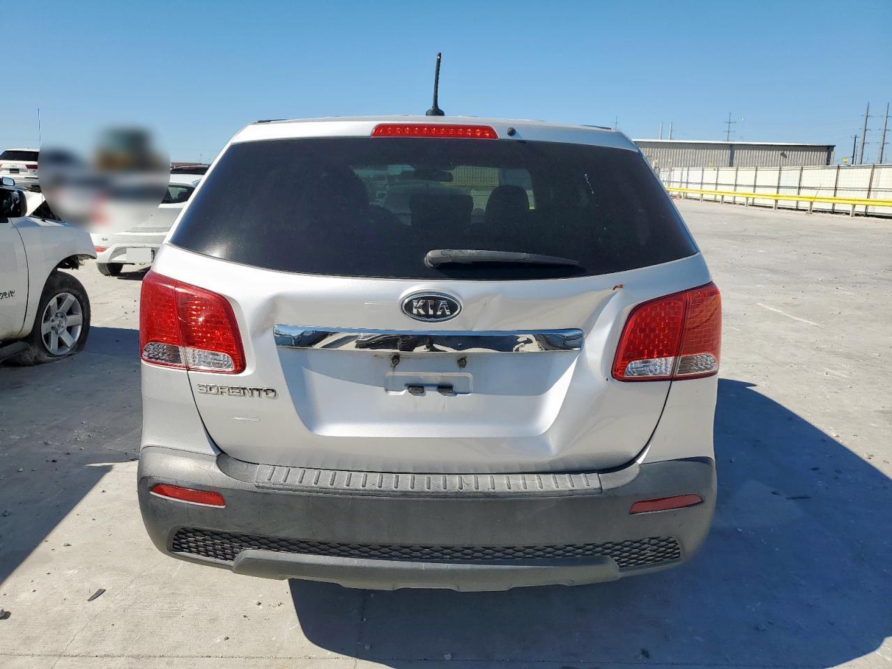 2012 Kia Sorento Base - Image 6