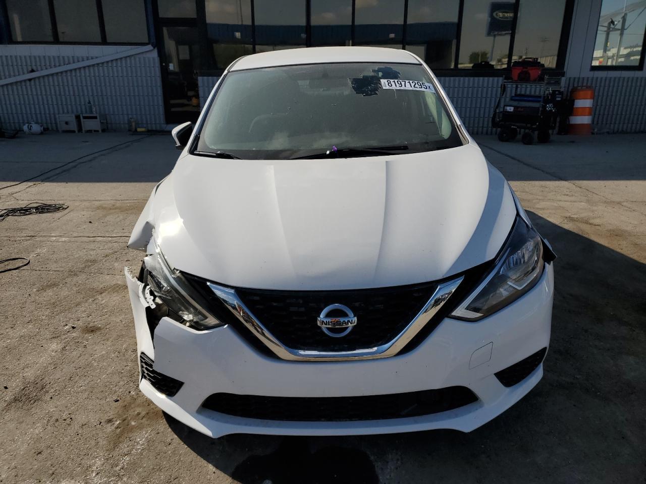 2019 Nissan Sentra - Image 5