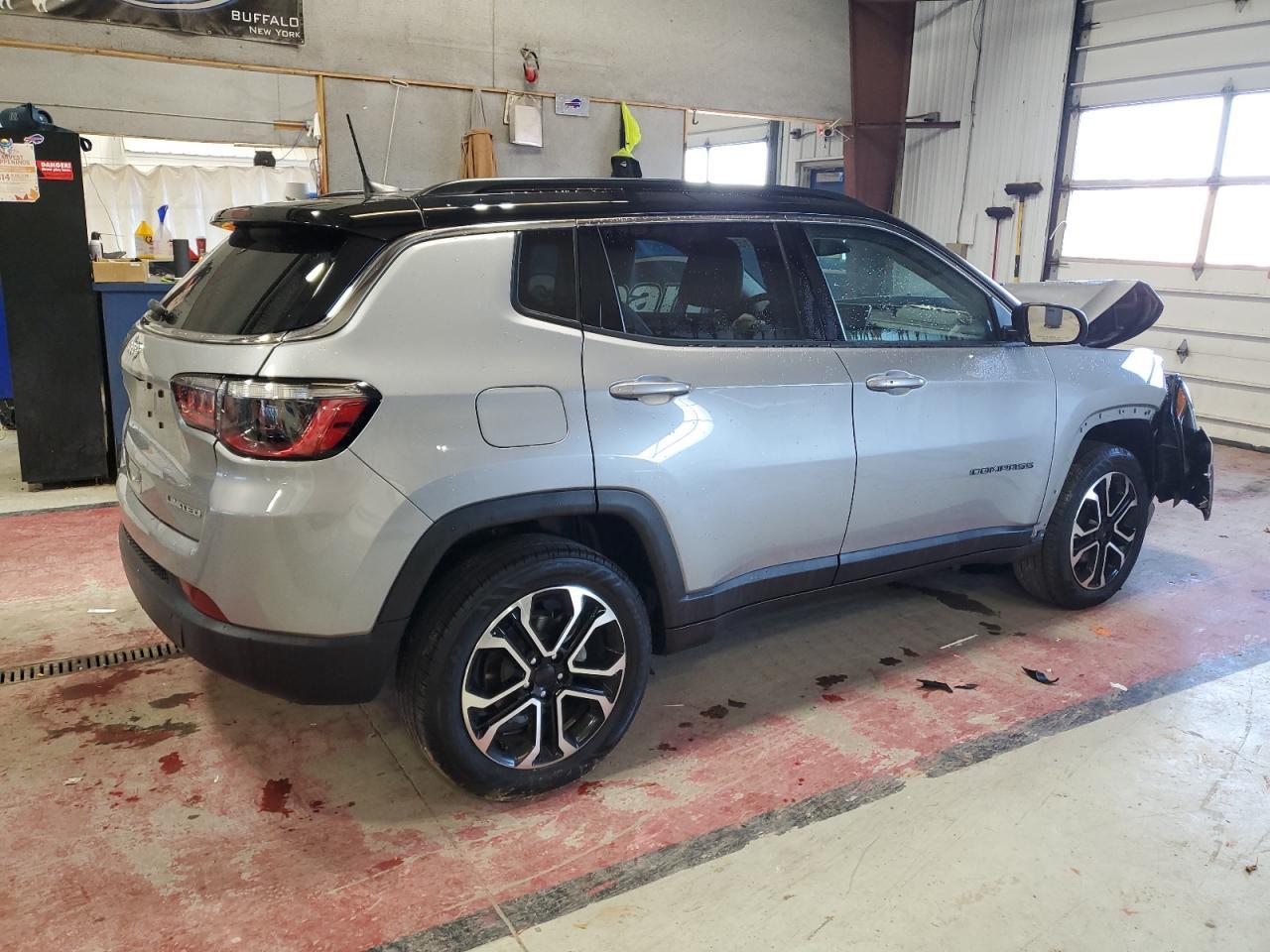 2022 Jeep Compass Limited - Фото 3