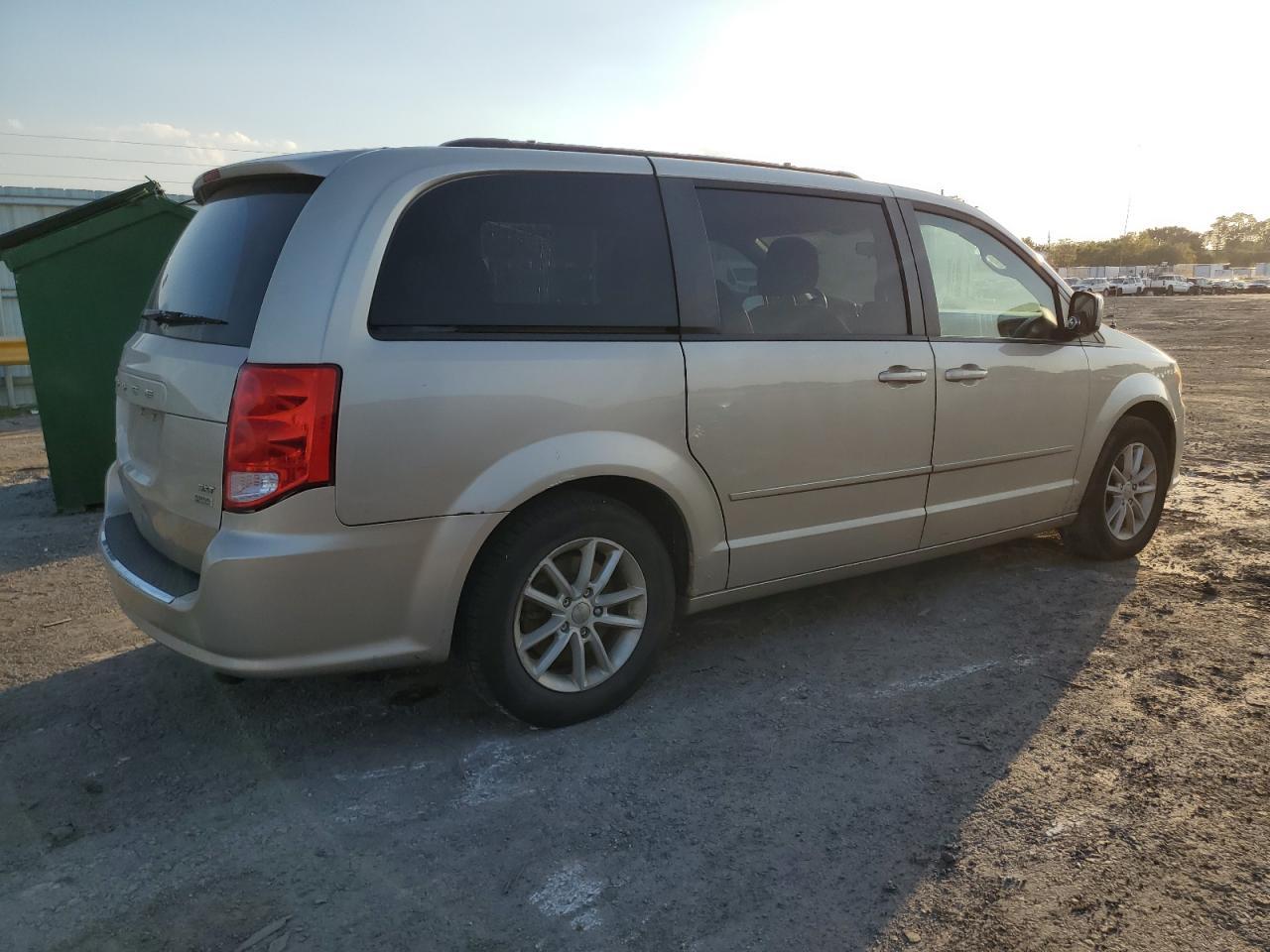 2014 Dodge Grand Caravan Sxt - Image 3