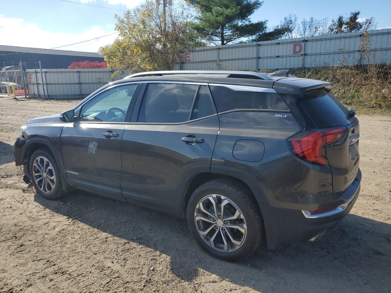 2019 GMC Terrain Slt - Image 2