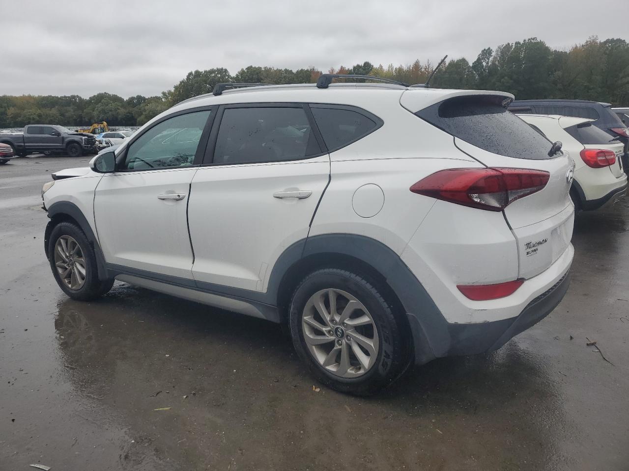 2017 Hyundai Tucson Limited - Image 2