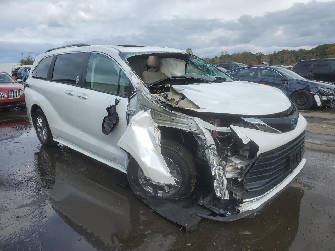 2023 Toyota Sienna Xle - Image 4