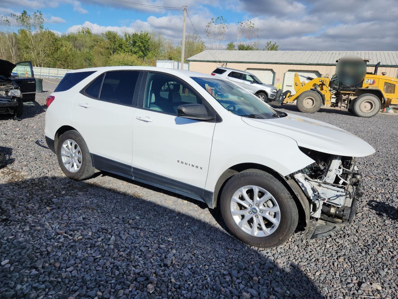 2020 Chevrolet Equinox Ls - Image 4