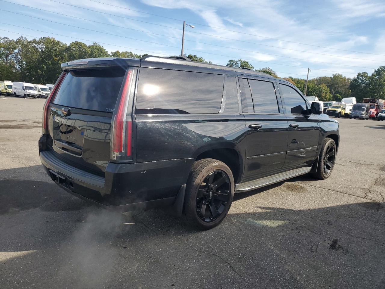 2017 Cadillac Escalade Esv Luxury - Фото 3