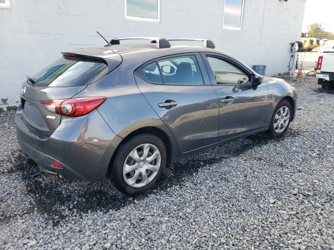 2014 Mazda 3 Sport - Image 3