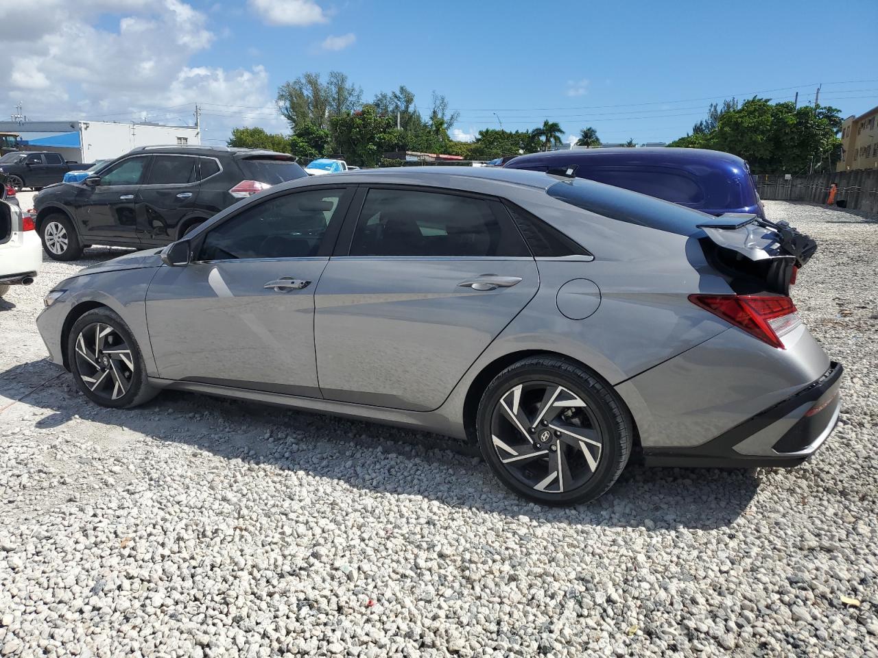 2025 Hyundai Elantra Sel - Фото 2