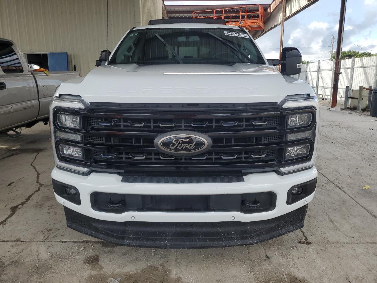 2023 Ford F250 Super Duty - Фото 5
