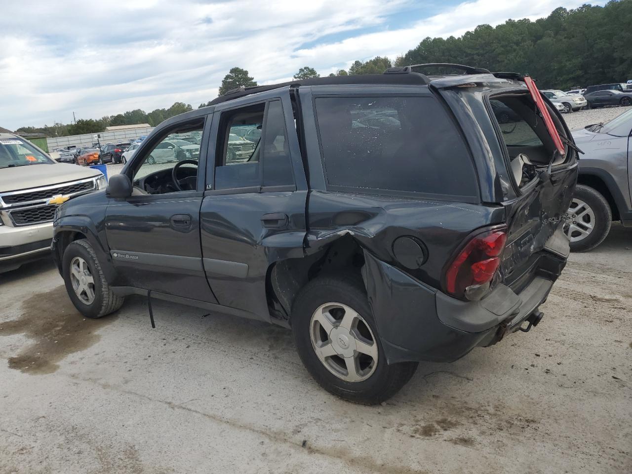 2004 Chevrolet Trailblazer Ls - Image 2