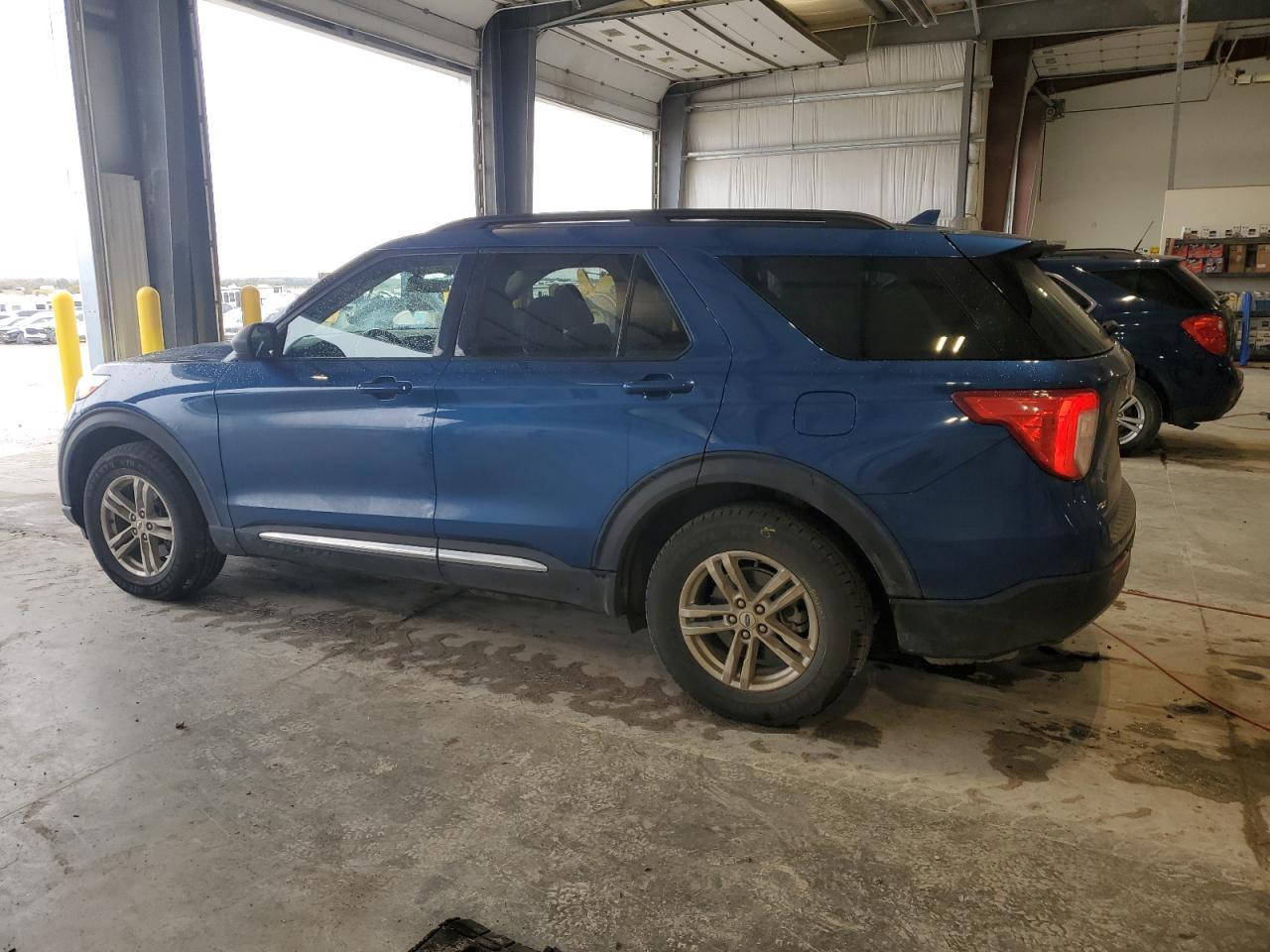 2020 Ford Explorer Xlt - Image 2