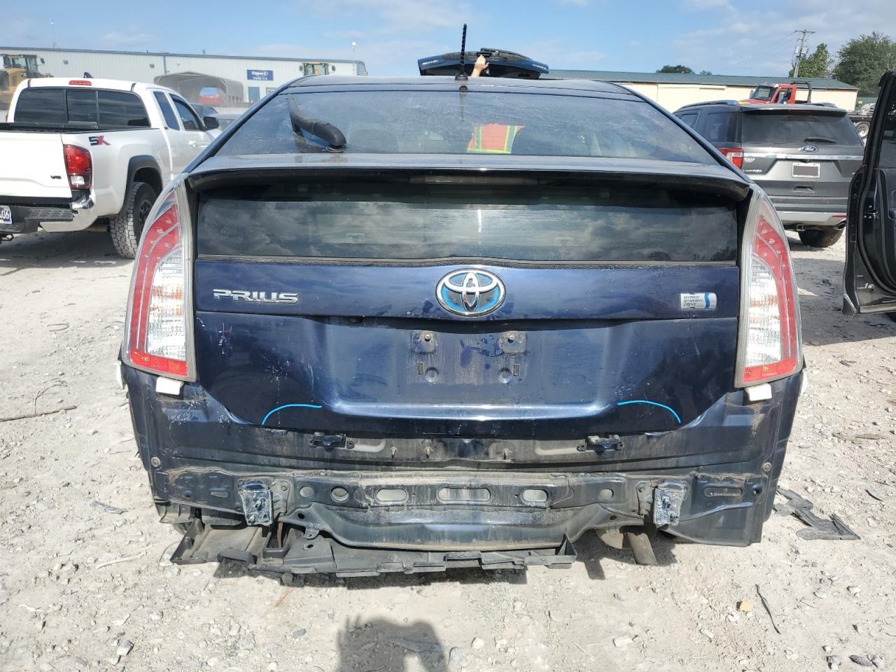 2015 Toyota Prius - Фото 6