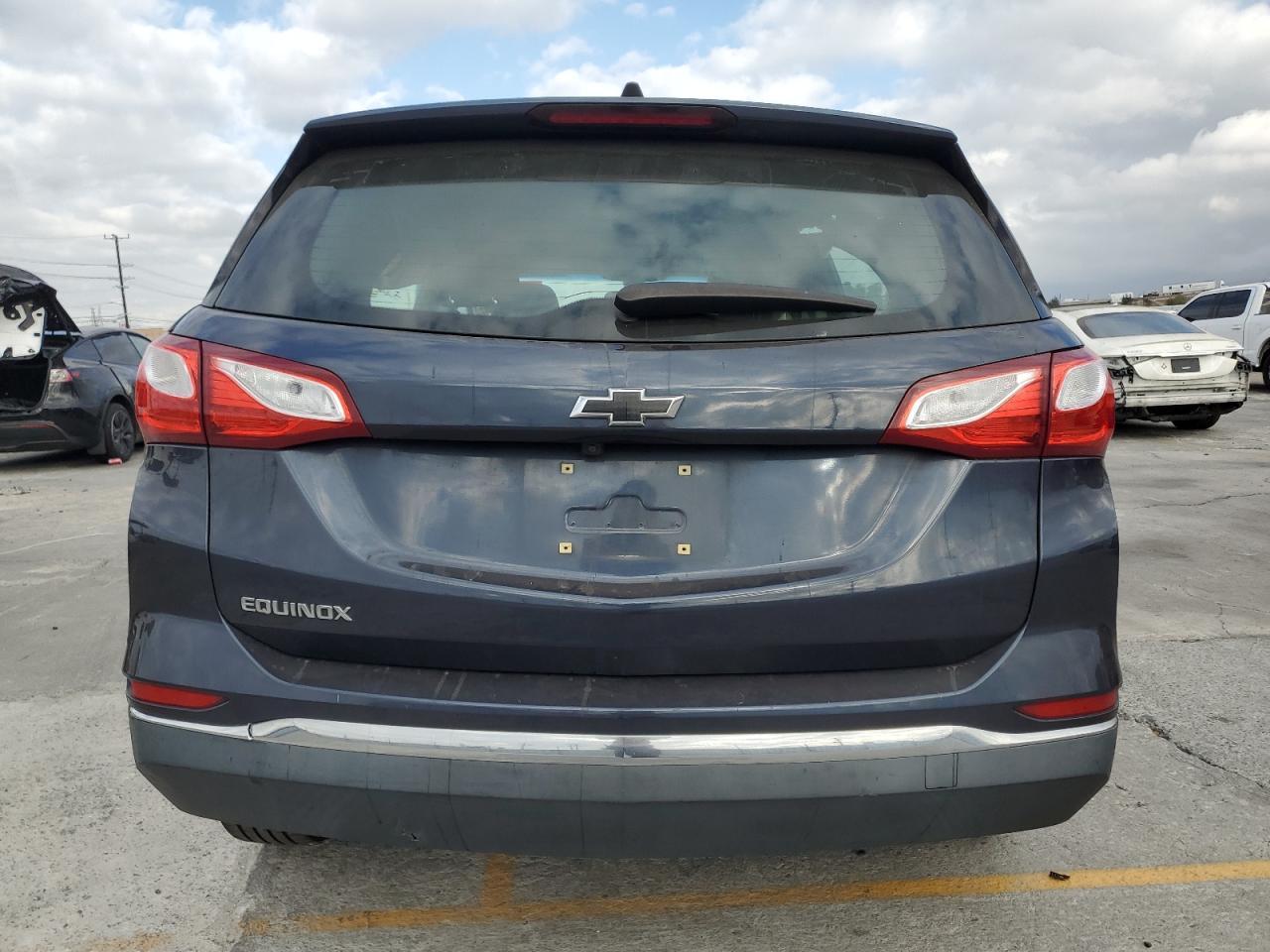 2018 Chevrolet Equinox Ls - Фото 6