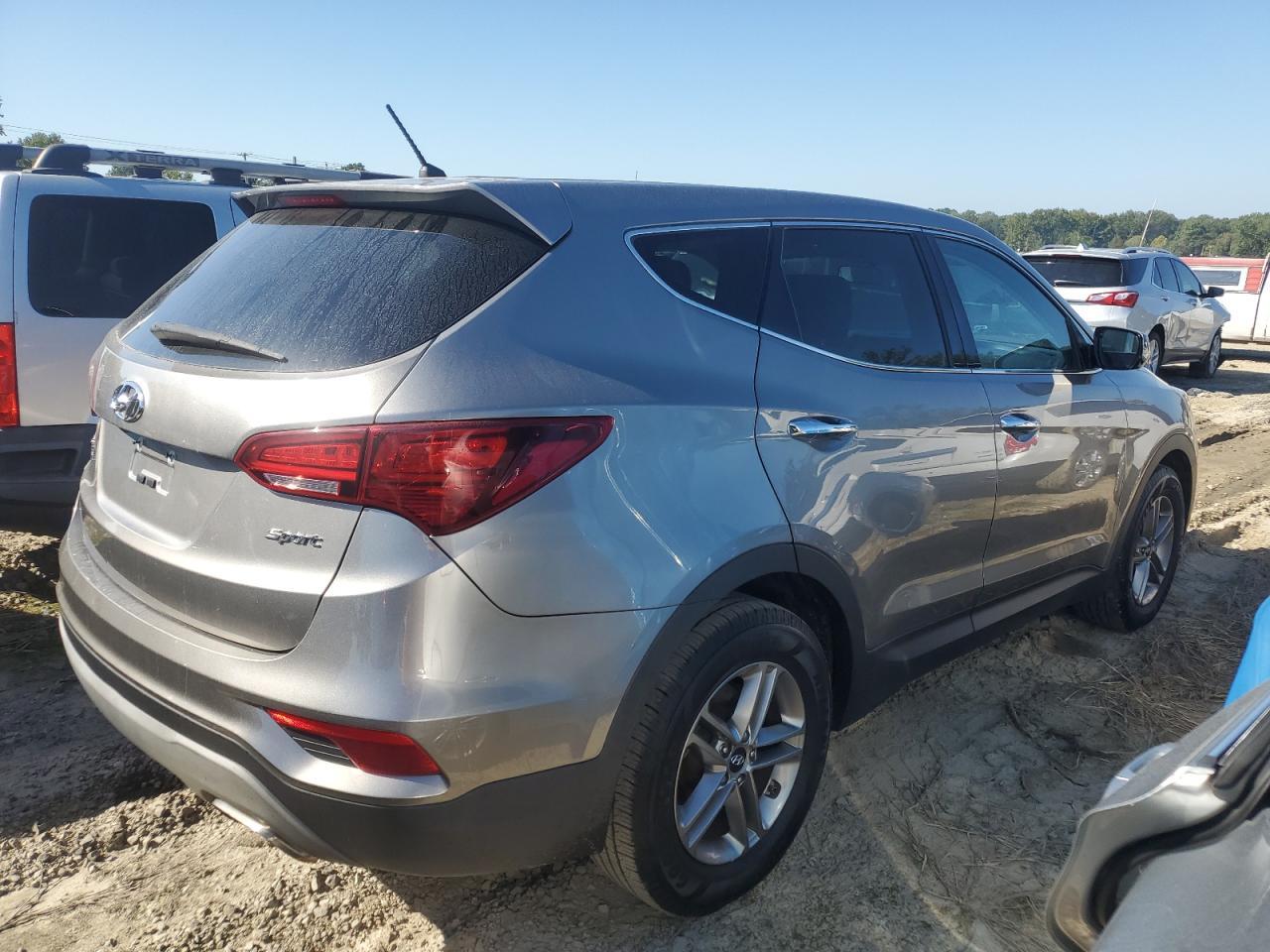 2018 Hyundai Santa Fe Sport - Image 3