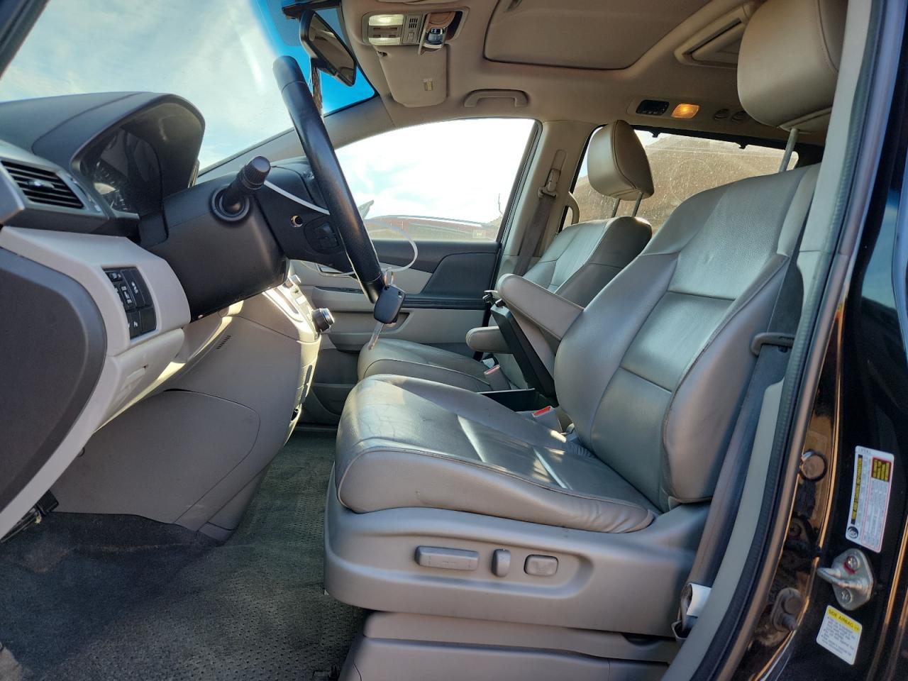 2012 Honda Odyssey Touring - Image 7