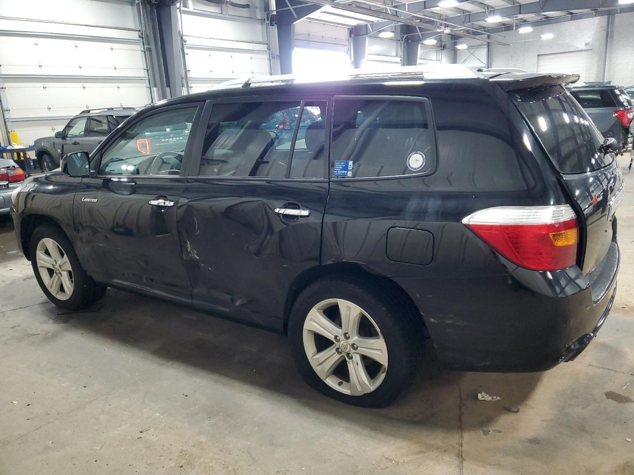 2010 Toyota Highlander Limited - Image 2