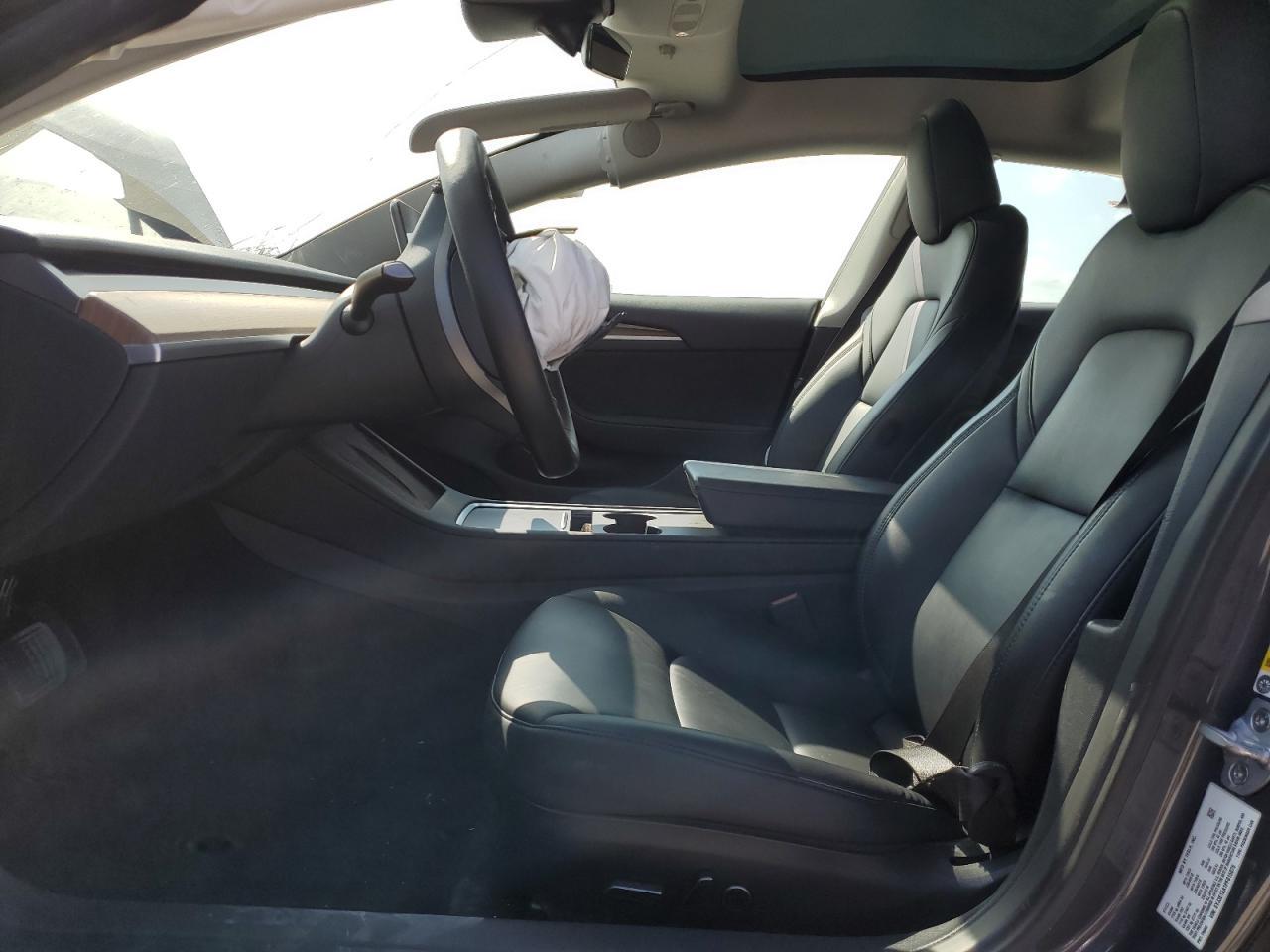 2023 Tesla Model 3 - Image 7