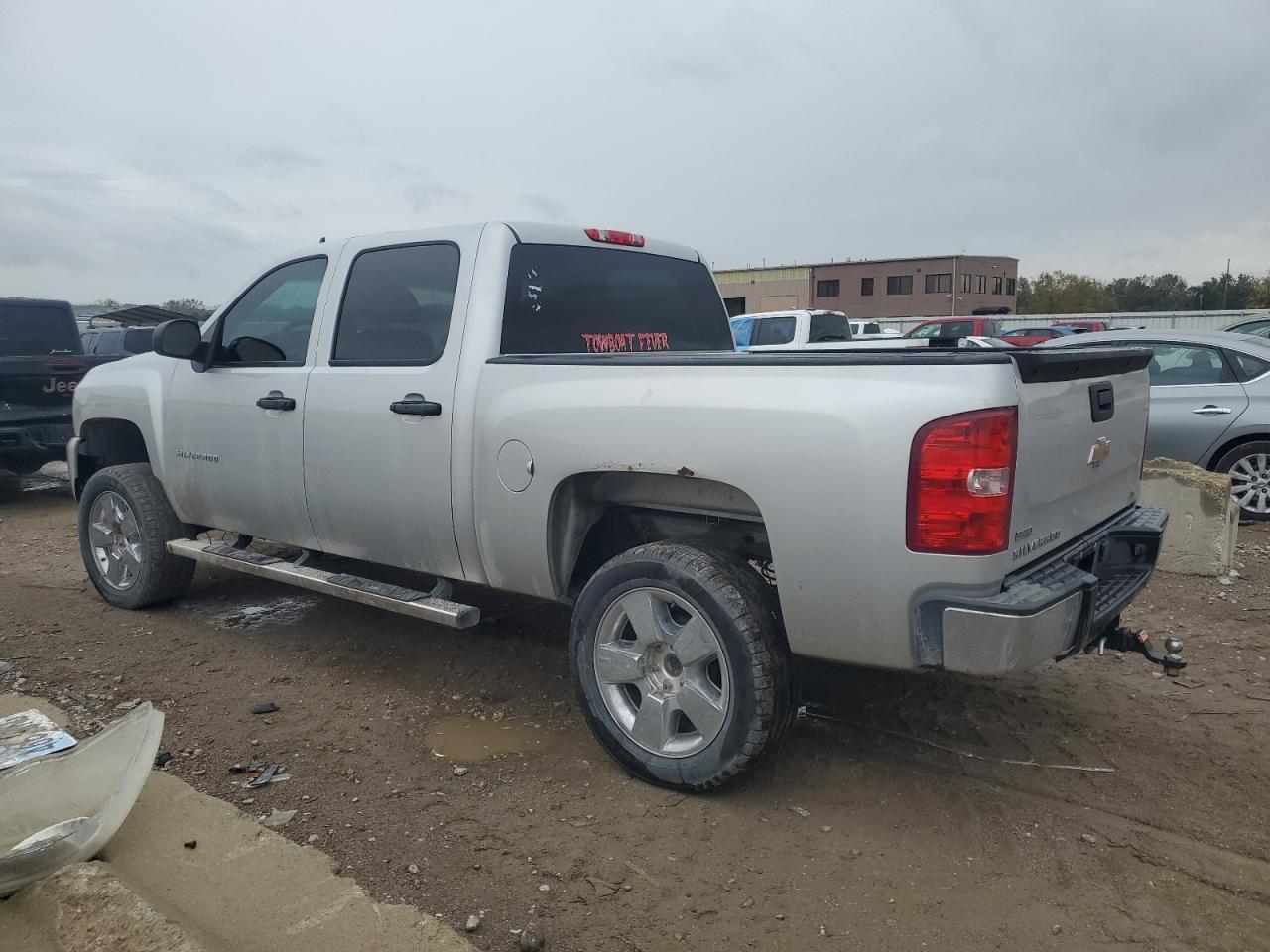 2011 Chevrolet Silverado C1500 Lt - Image 2