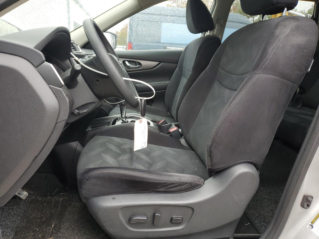 2015 Nissan Rogue S - Фото 7