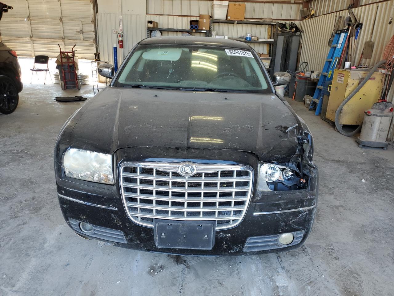 2010 Chrysler 300 Touring - Image 5