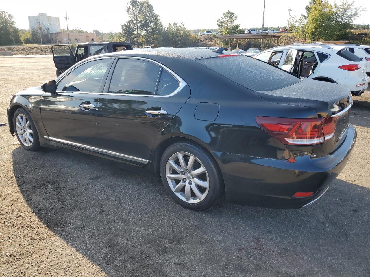 2013 Lexus Ls 460 - Image 2