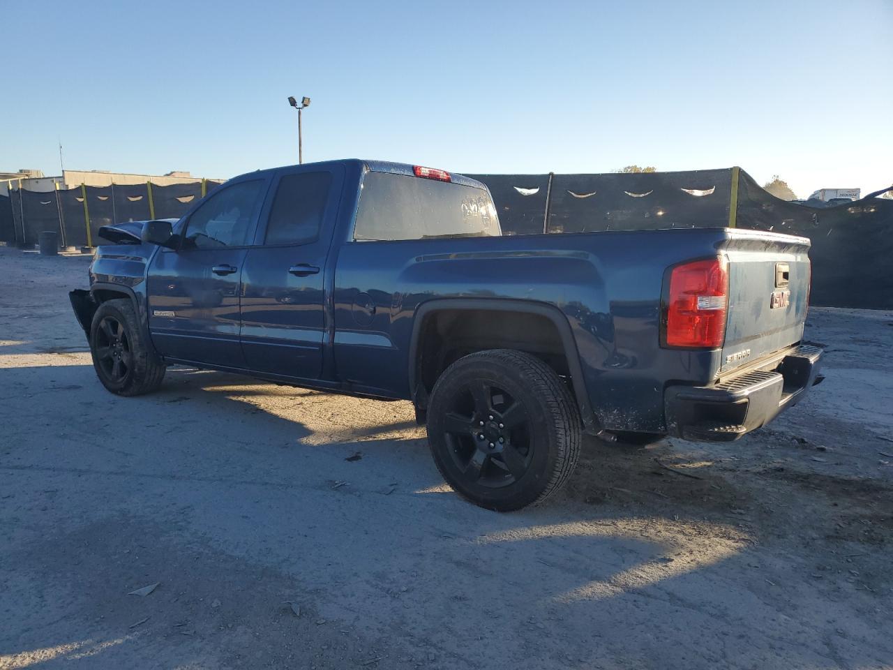 2018 GMC Sierra C1500 - Фото 2