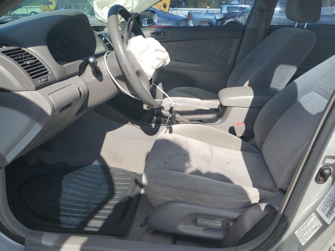 2002 Toyota Camry Le - Фото 7